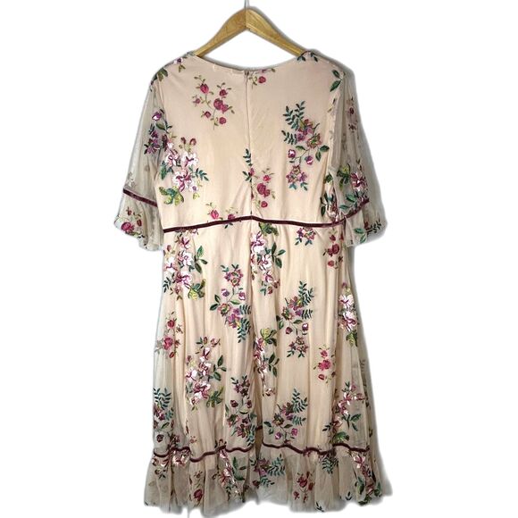 Kiyonna NWOT Women's Beige Floral Embroidered Mesh Elbow Sleeve Midi Dress Sz 2X - Picture 3 of 14